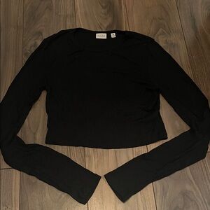 H&M Black Long Sleeve Crop Top